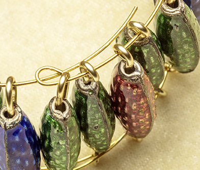 Nancy Chase's Holiday Lights Cuff - , Contemporary Wire Jewelry, Loops, Wire Loop, Wrapped Wire Loop, spread out the beads evenly